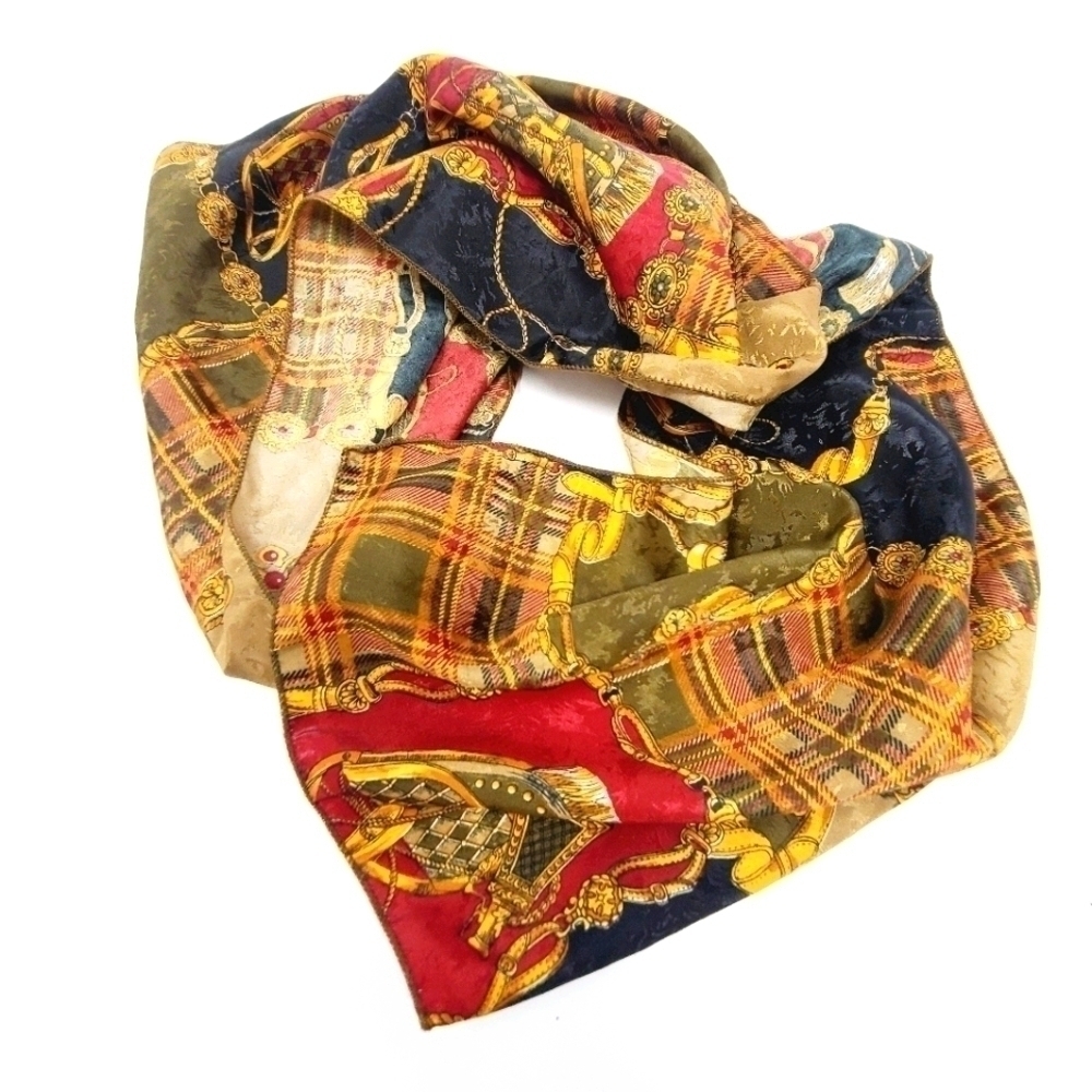 Women’s Gold & Red Royalty Print Scarf (One Size)